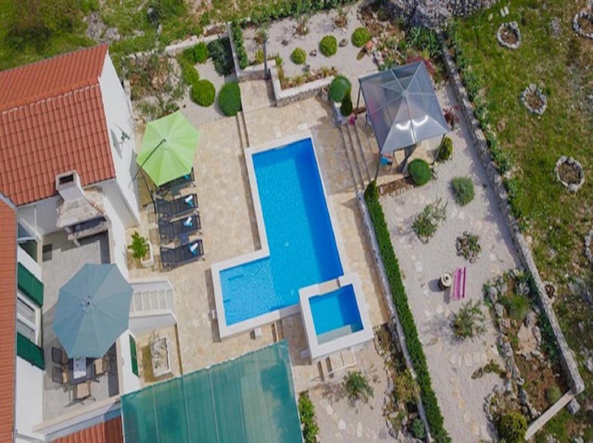 Holiday Home Ela Dracevica Luaran gambar